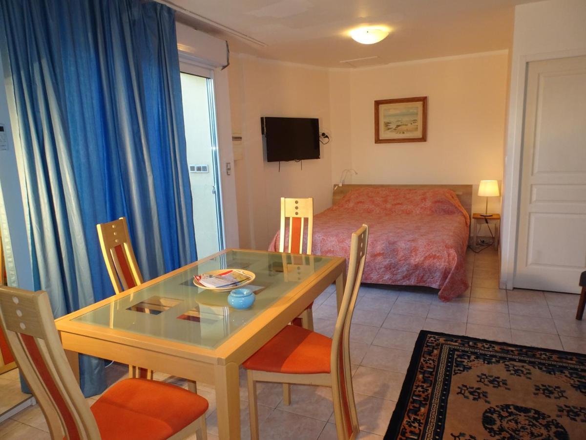 Domaine Du Petit Tournebelle Apartment Gruissan Bagian luar foto